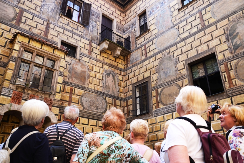 Turistas alemanes en el castillo